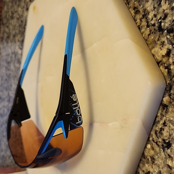 Bolle 5th Element Pro Matte Carbone/Blue with Rose Blue OLEO AF Lens - Picture 5 of 16